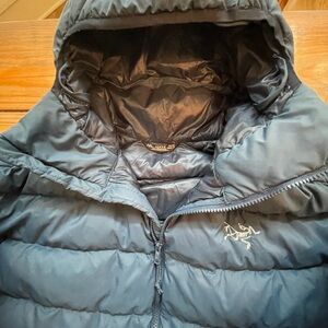 ARCTERYX 750 THORIUM DOWN JACKET MENS XXL PTP 27 EXCELLENT CONDITION BRIGHT BLUE